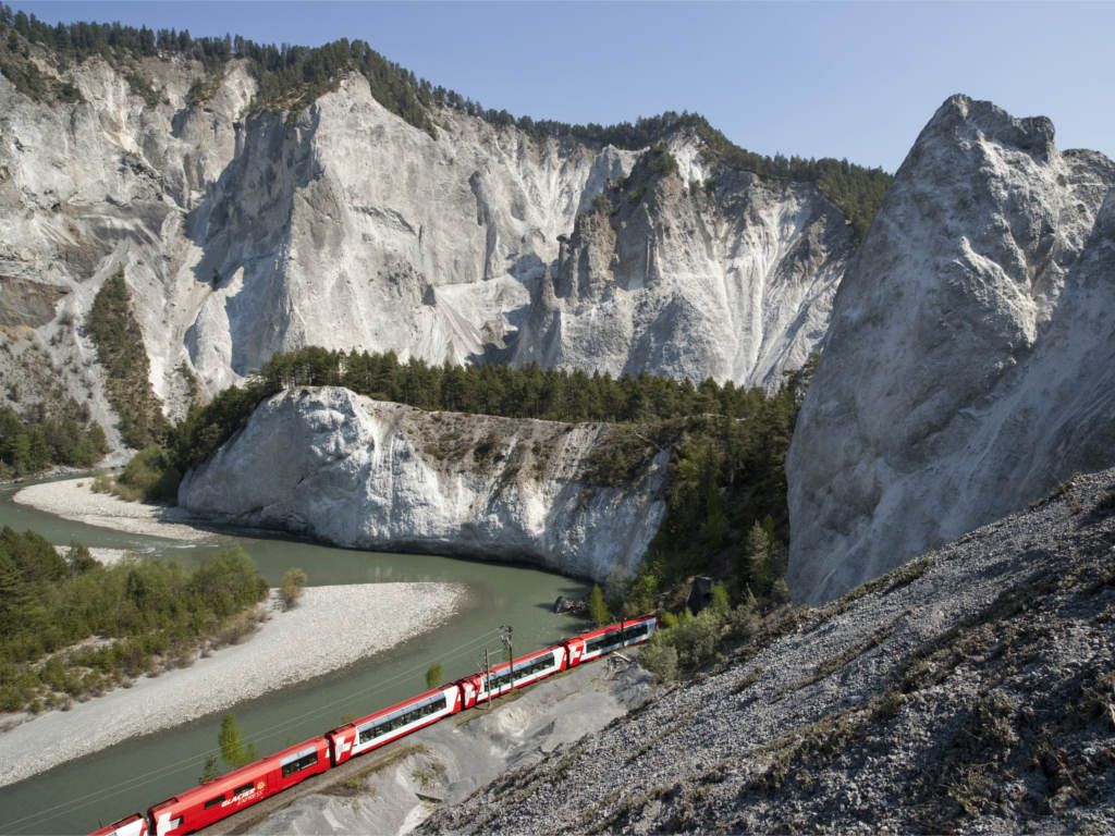 Der GlacierExpress auf höchstem Niveau Bahnreisen Schweiz